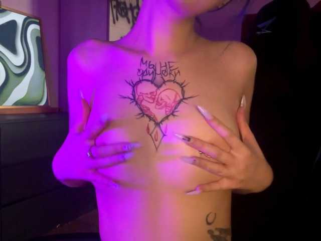 AnnieTouch live cam on BongaCams