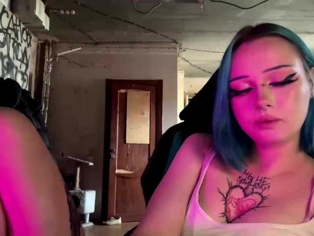 AnnieTouch live cam preview