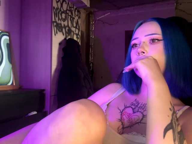 AnnieTouch live cam on BongaCams