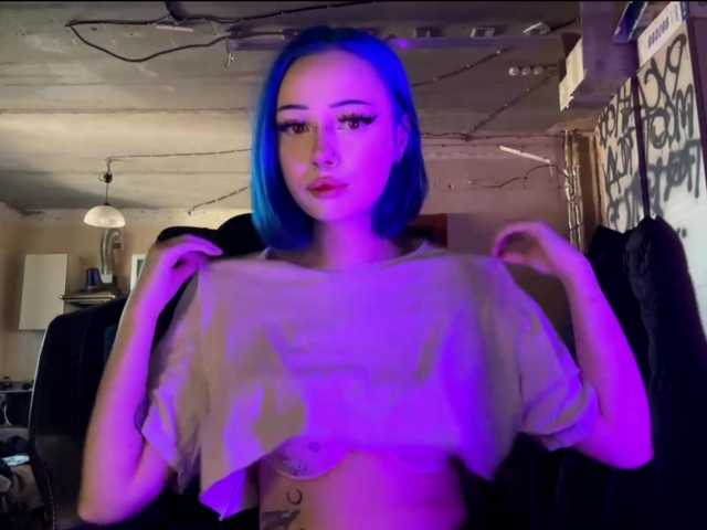 AnnieTouch live cam on BongaCams