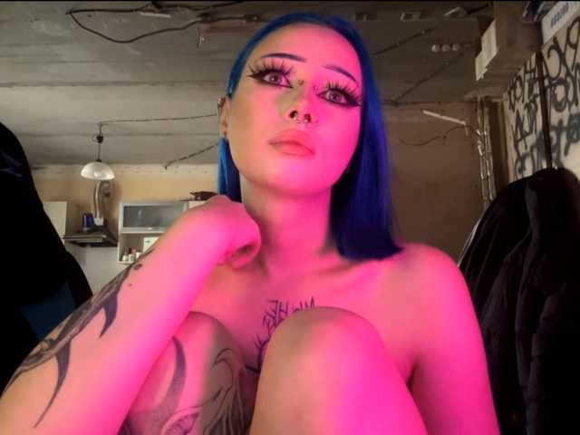 AnnieTouch live cam on BongaCams
