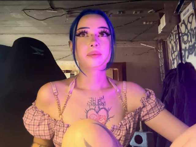 AnnieTouch live cam on BongaCams