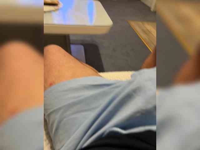Kristi-Lauraa webcam