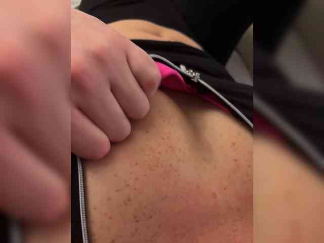 Kristi-Lauraa webcam
