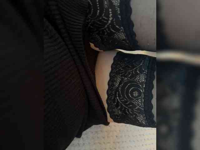 Kristi-Lauraa webcam