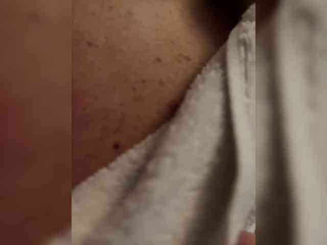 Kristi-Lauraa webcam