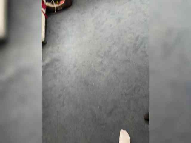Kristi-Lauraa webcam