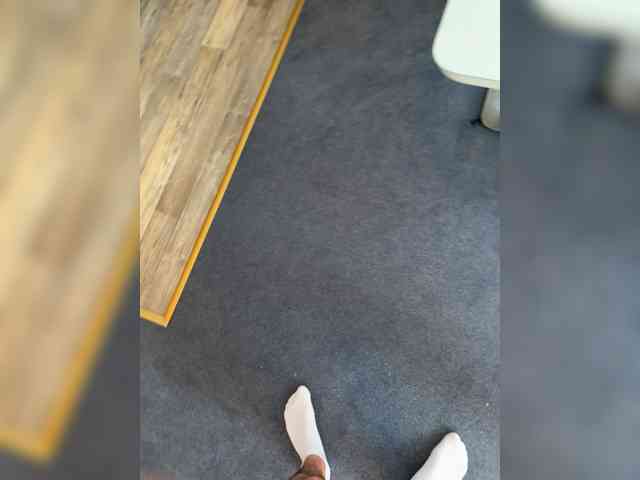 Kristi-Lauraa webcam