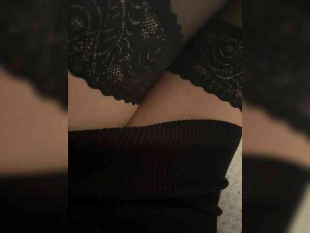Kristi-Lauraa webcam