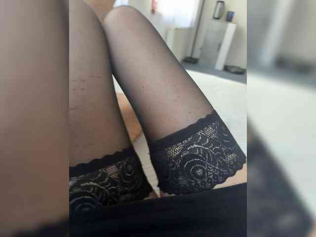 Kristi-Lauraa webcam