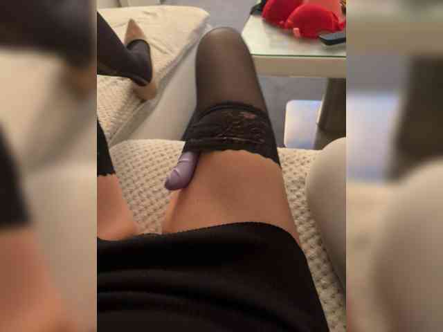 Kristi-Lauraa webcam