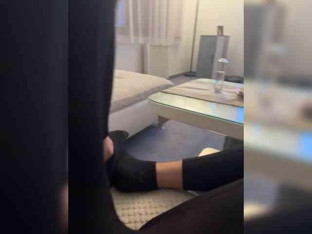 Kristi-Lauraa webcam