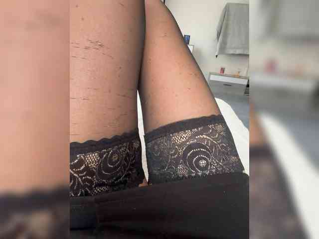 Kristi-Lauraa webcam
