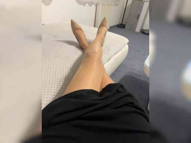 Kristi-Lauraa webcam