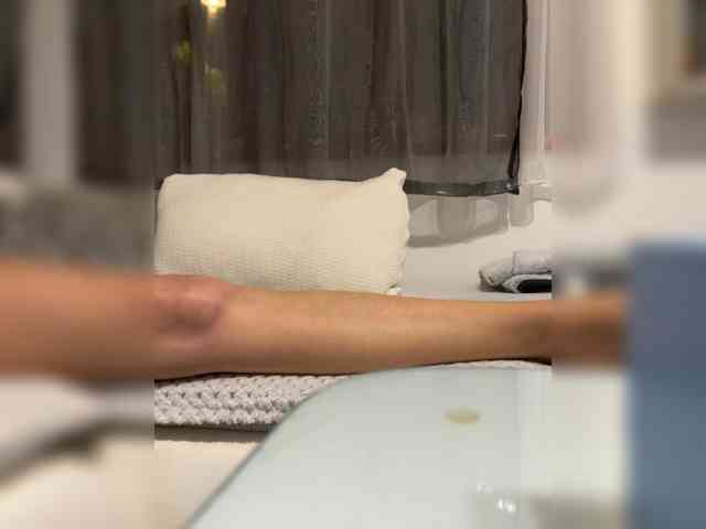 Kristi-Lauraa webcam