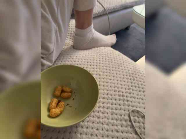 Kristi-Lauraa webcam