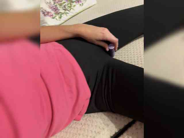 Kristi-Lauraa webcam