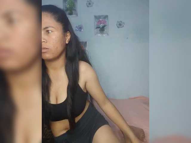Sonyah-5 live cam on BongaCams