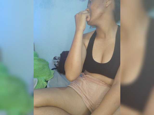 Sonyah-5 live cam on BongaCams