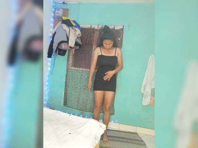 Sonyah-5 live cam on BongaCams