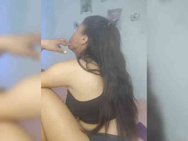 Sonyah-5 webcam