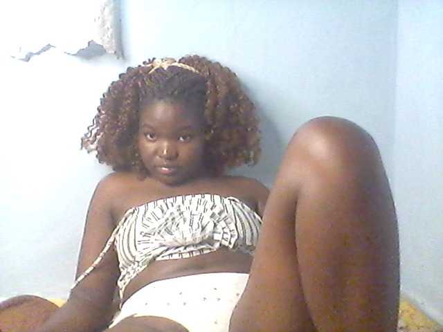Babyclouda — live female cam