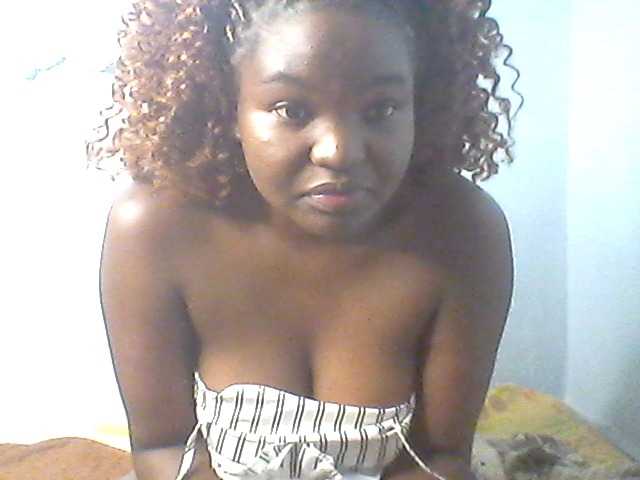 Babyclouda — live female cam
