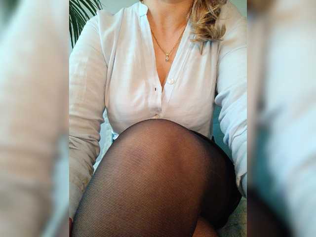 -JuliaRose- live cam