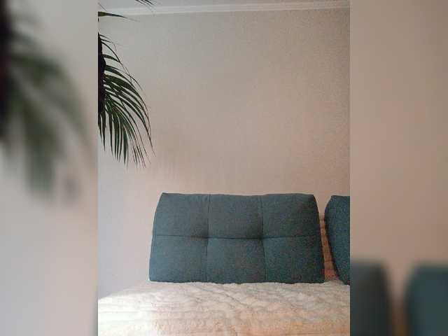 -JuliaRose- — live female cam