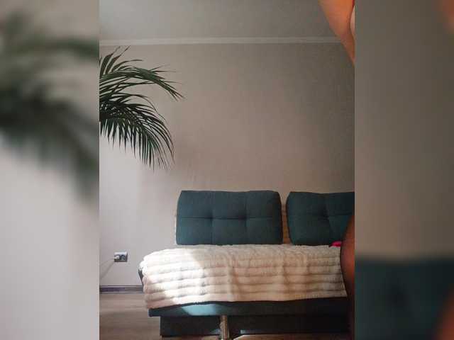 -JuliaRose- — live female cam