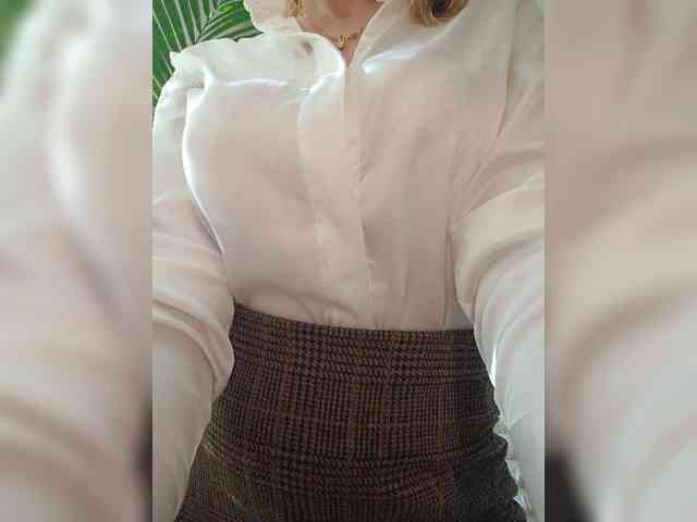 Модель: -JuliaRose-