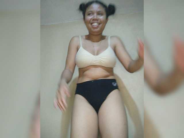 Adele01 live cam on BongaCams