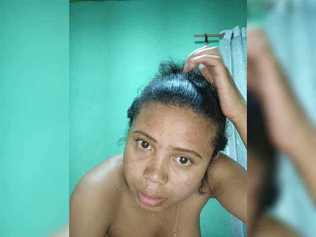Adele01 live cam on BongaCams
