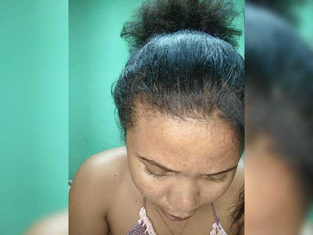 Adele01 live cam on BongaCams
