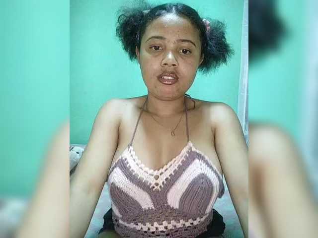 Adele01 live cam on BongaCams
