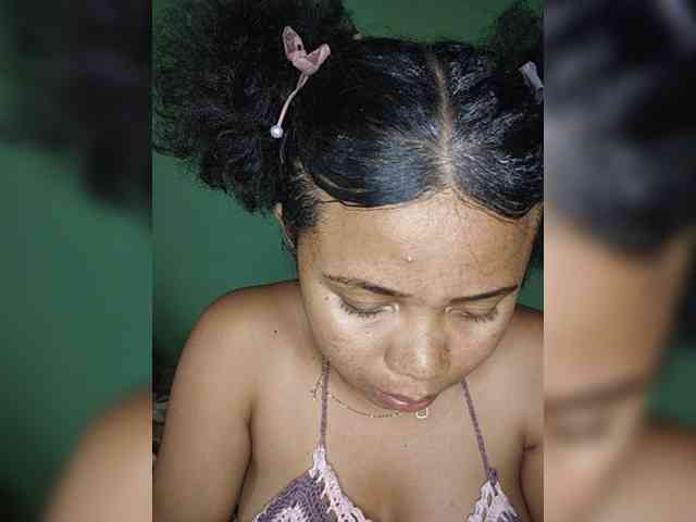 Adele01 webcam