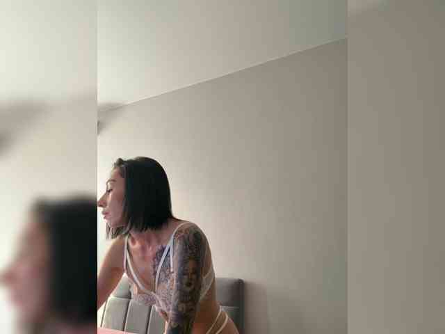 GoldenPhoenix18 webcam
