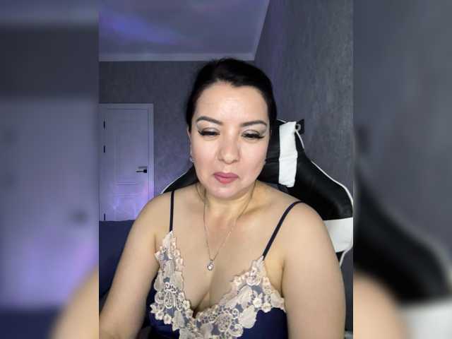 Milashka66 live cam on BongaCams