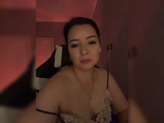 Milashka66 live cam on BongaCams