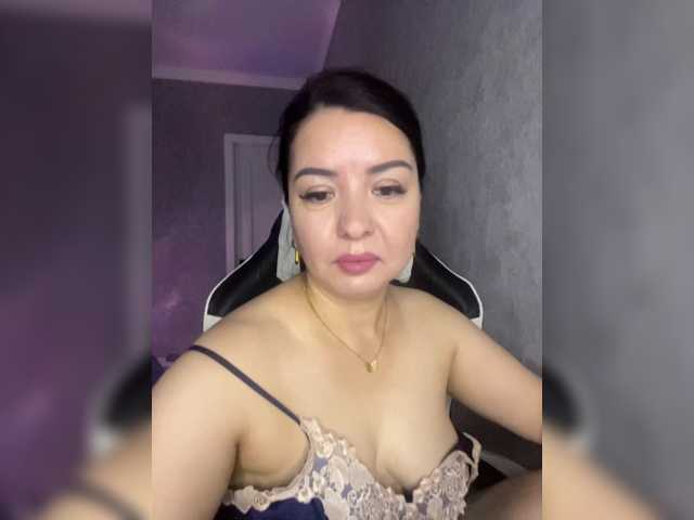 Milashka66 live cam on BongaCams