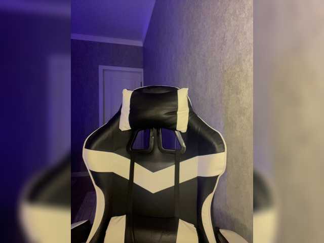 Milashka66 live cam preview