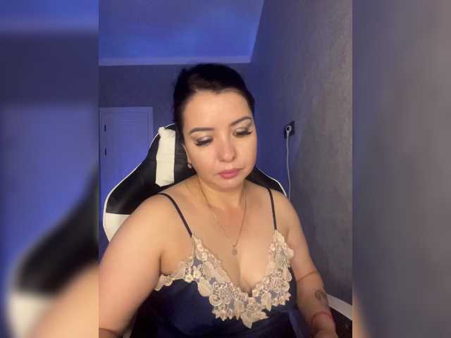 Milashka66 live cam on BongaCams
