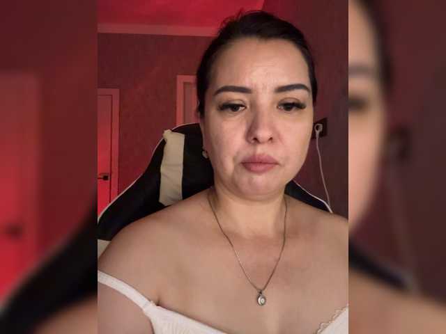 Milashka66 live cam on BongaCams