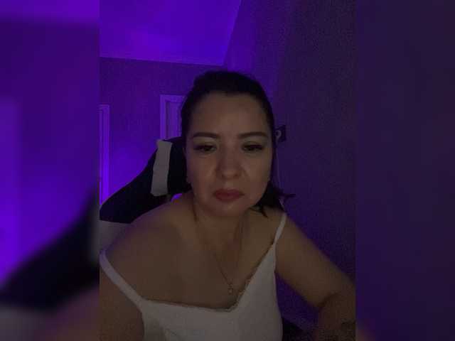 Milashka66 live cam on BongaCams