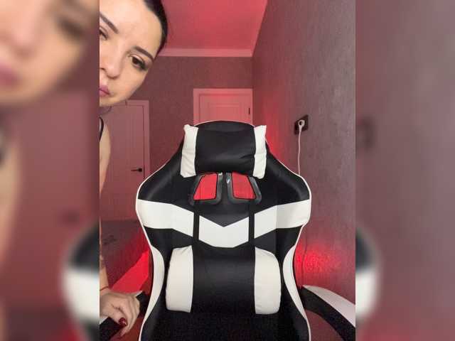Milashka66 live cam on BongaCams