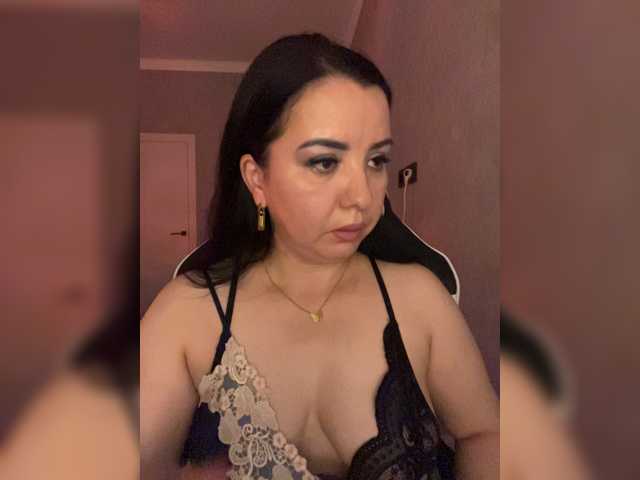Milashka66 live cam on BongaCams