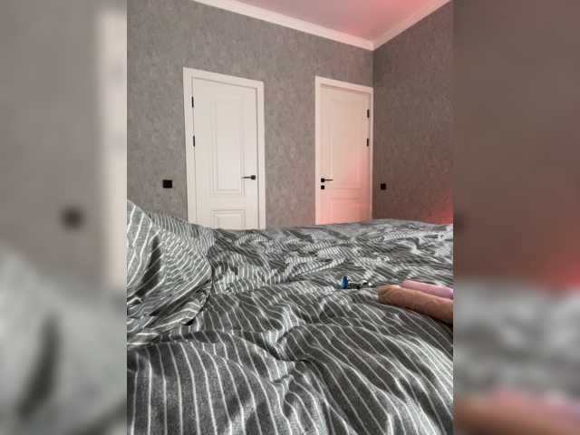 Milashka66 live cam on BongaCams