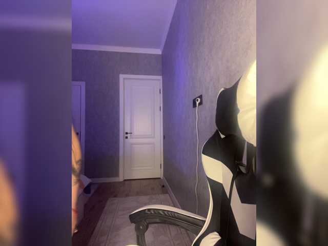 Milashka66 live cam preview