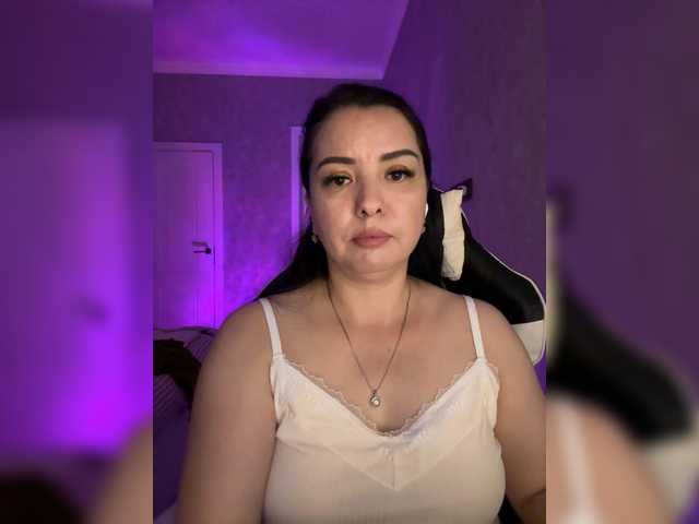 Milashka66 live cam on BongaCams