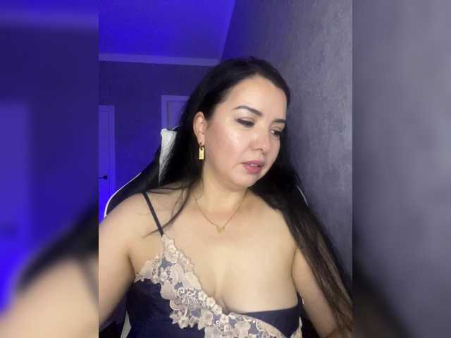 Milashka66 live cam on BongaCams